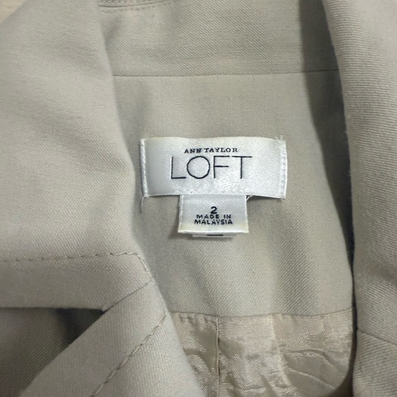 Ann Taylor Loft Beige Fitted Blazer - Picture 4 of 9